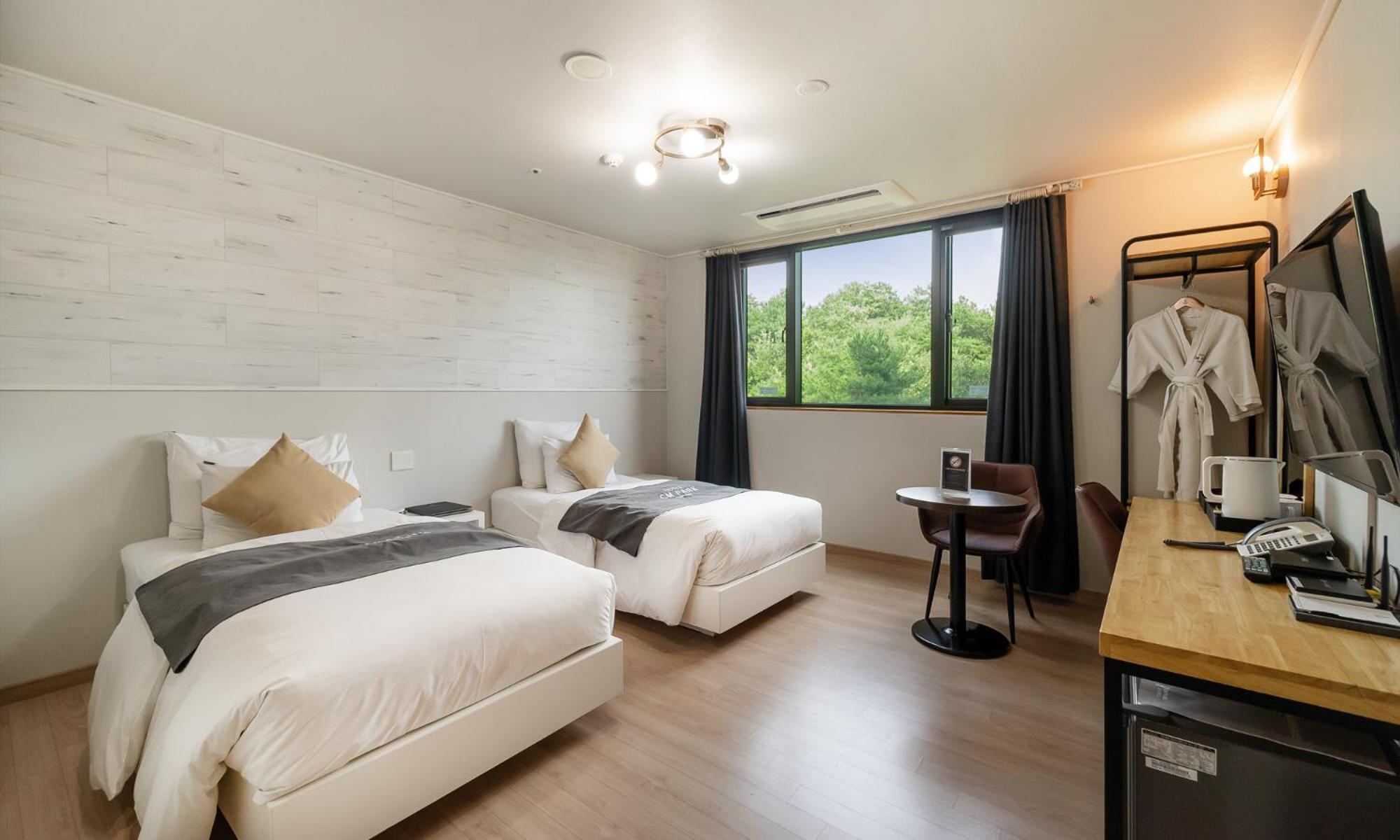 Cm Park Hotel